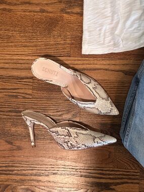 SCHUTZ Beige Snake-Print Pointed Toe Mules with Cutouts